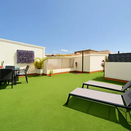 Sun-Kissed Getaway Apartment Malaga Exterior photo
