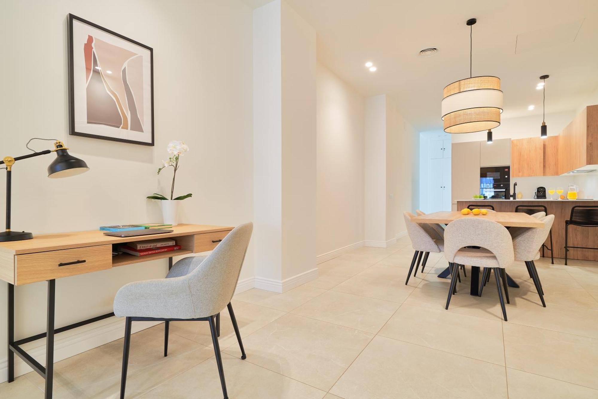Sun-kissed Getaway Apartament *