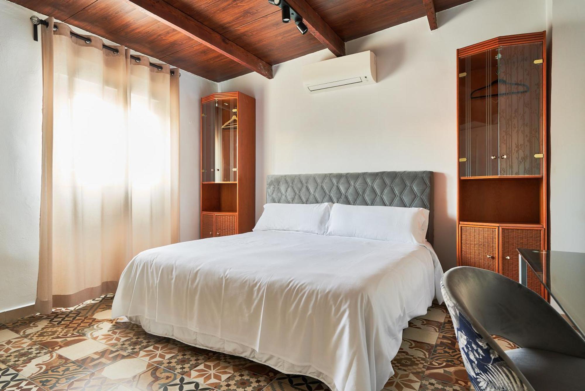 Sun-kissed Getaway Apartament Malaga